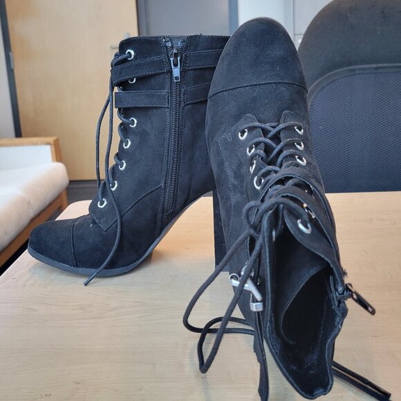 Madden Girl Klaim Lace up Combat Ankle Boots - Picture 2 of 5